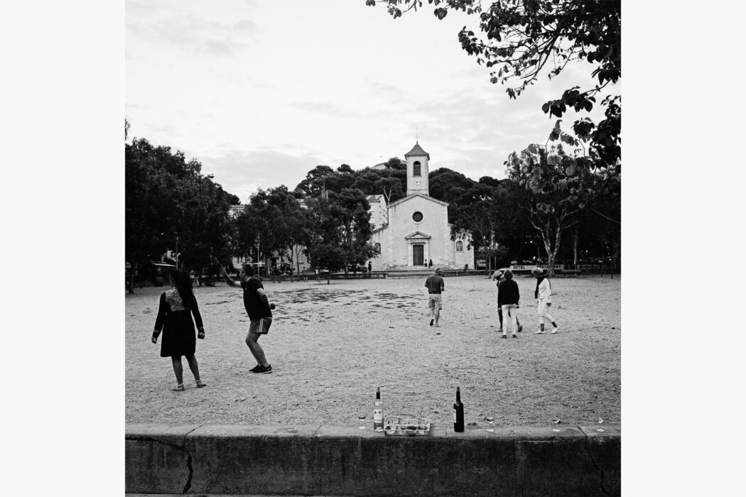 Porquerolles pétanque - José Nicolas - photographie contemporaine - noir et blanc