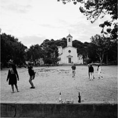 Porquerolles pétanque - José Nicolas - photographie contemporaine - noir et blanc