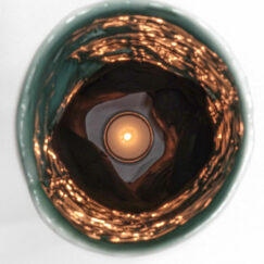 Turquoise light - Marina ÓÁZ - œuvre contemporaine - structure en céramique