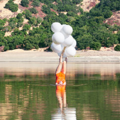 Wonderful Journey robe orange dress- Aurélia Faudot - photographe - zoom