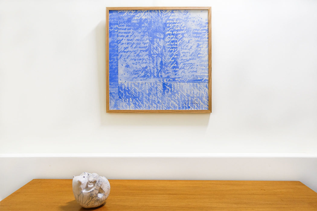 Grand Bleu 12 - large blue 12 - M.Cohen - peinture papier - mise en situation