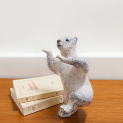 Ourson dansant - Dancing bear ceramic - Bennie - céramique contemporaine - profil 1