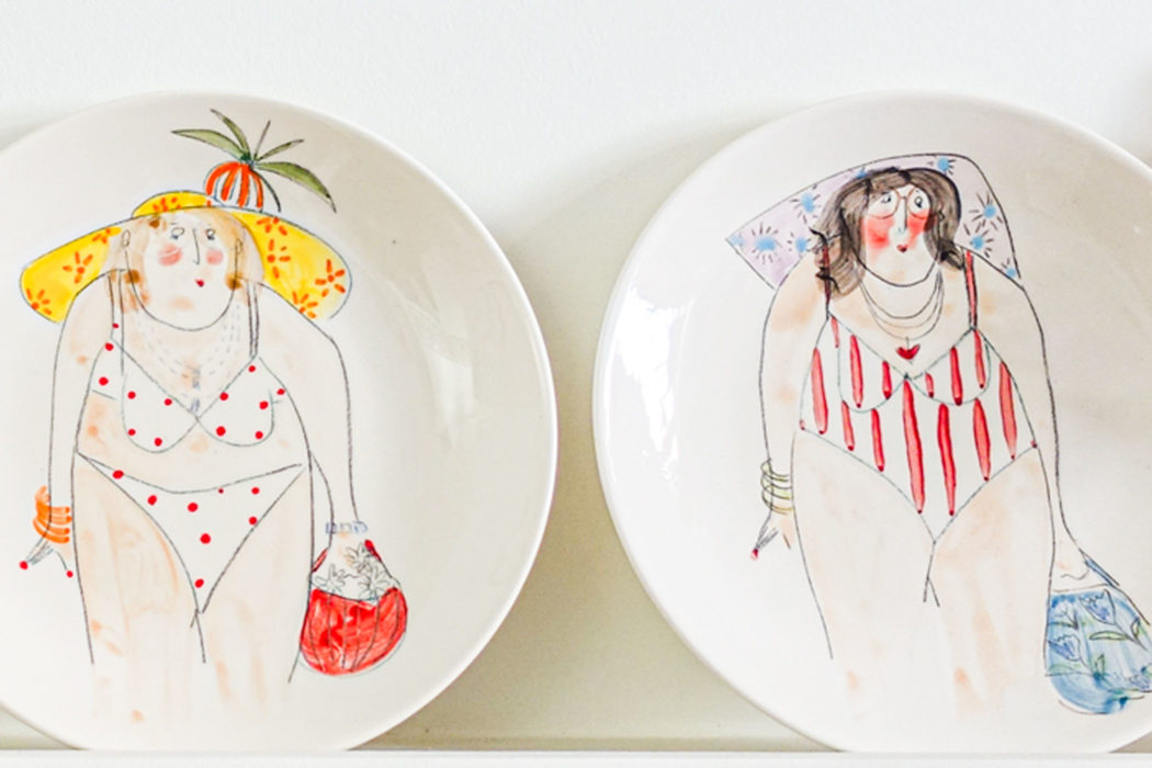 Lot 4 assiettes 2 - Set of 4 bathers' plates 2 - Colombo - céramique - détail